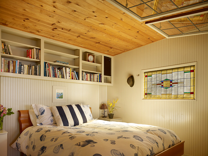 Beach Cabin Queen Bed